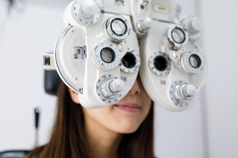 Woman doing eyesight measurement